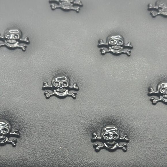 Betsey Johnson Black Skull Wallet - Picture 6 of 6